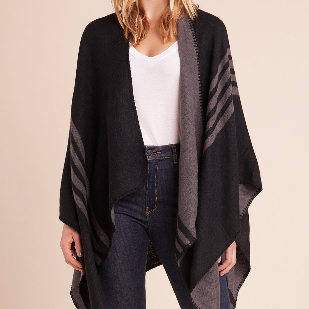 Reversible BB Dakota Poncho (Grey/Black)